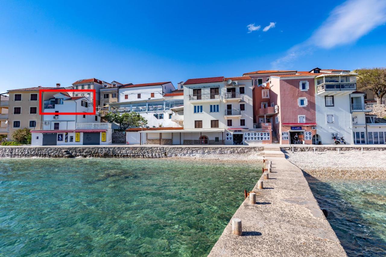 Seafront Baska Apartment Bagian luar foto