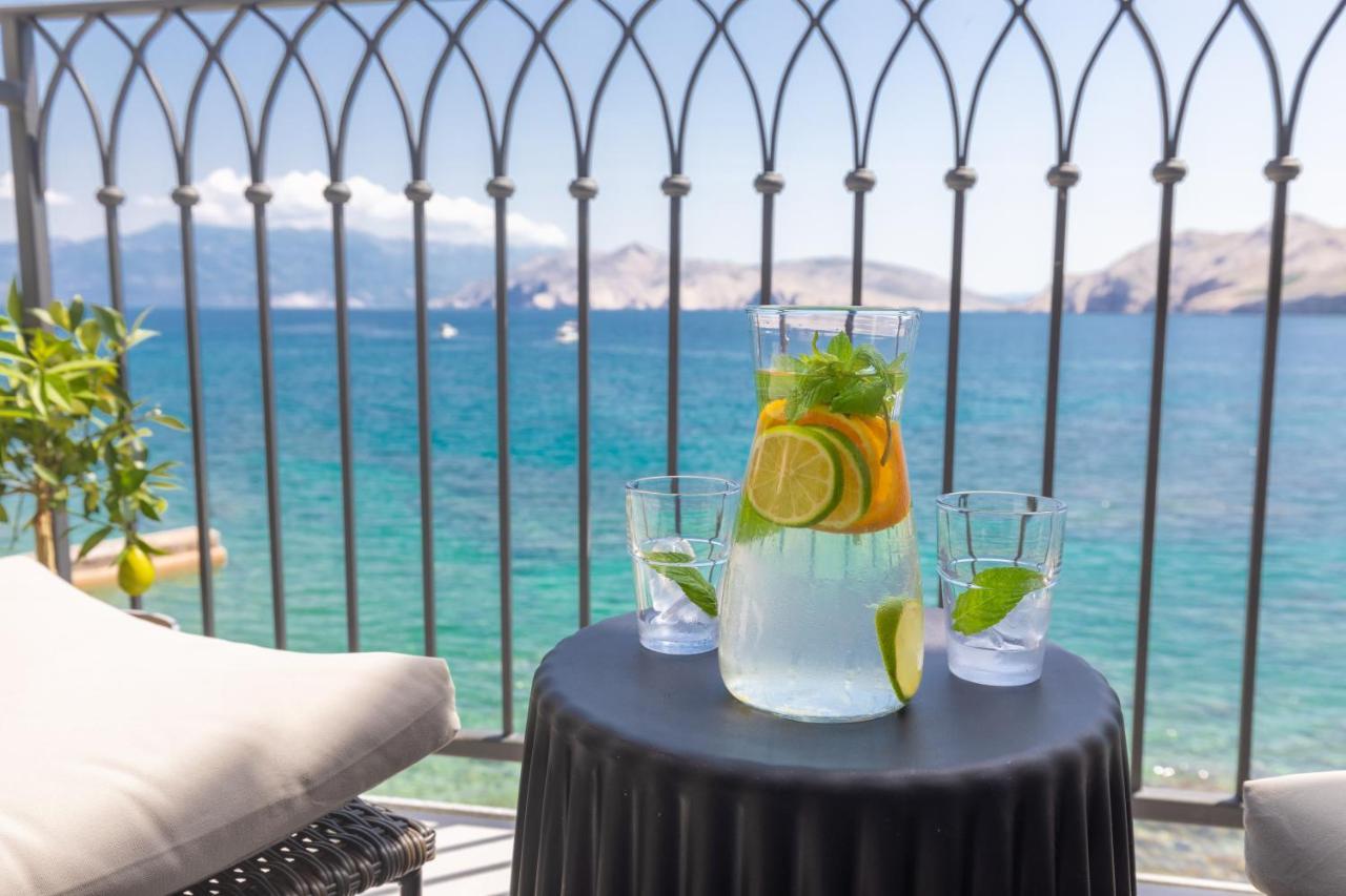 Seafront Baska Apartment Bagian luar foto