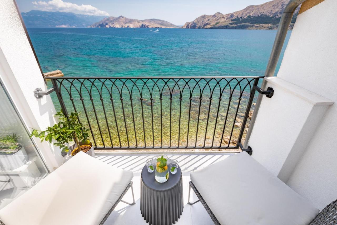 Seafront Baska Apartment Bagian luar foto