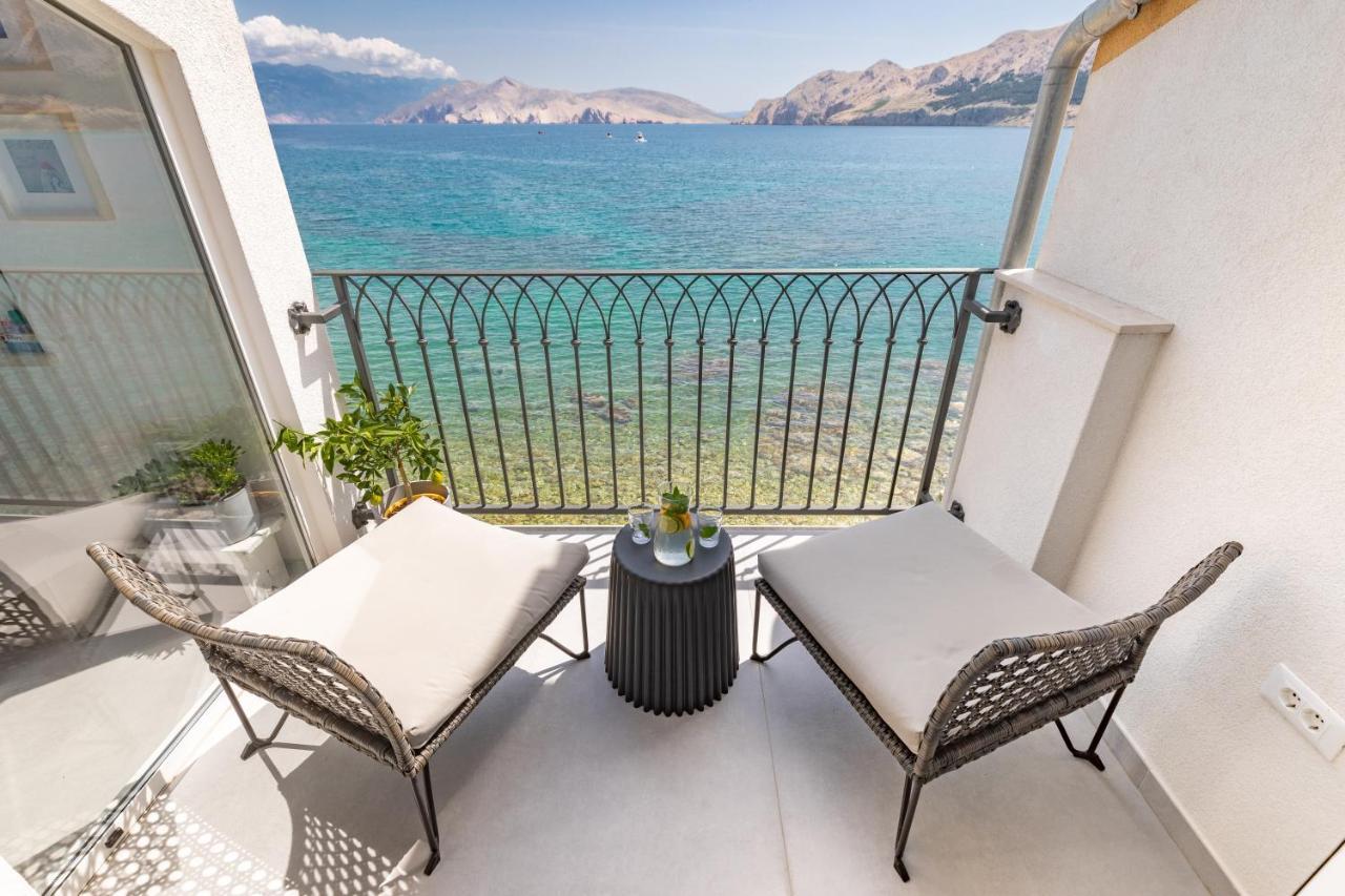 Seafront Baska Apartment Bagian luar foto